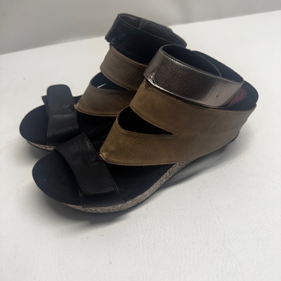Modzori Olivia reversible Black and Tan Women's Wedge Sandals size 12 - Picture 2 of 8